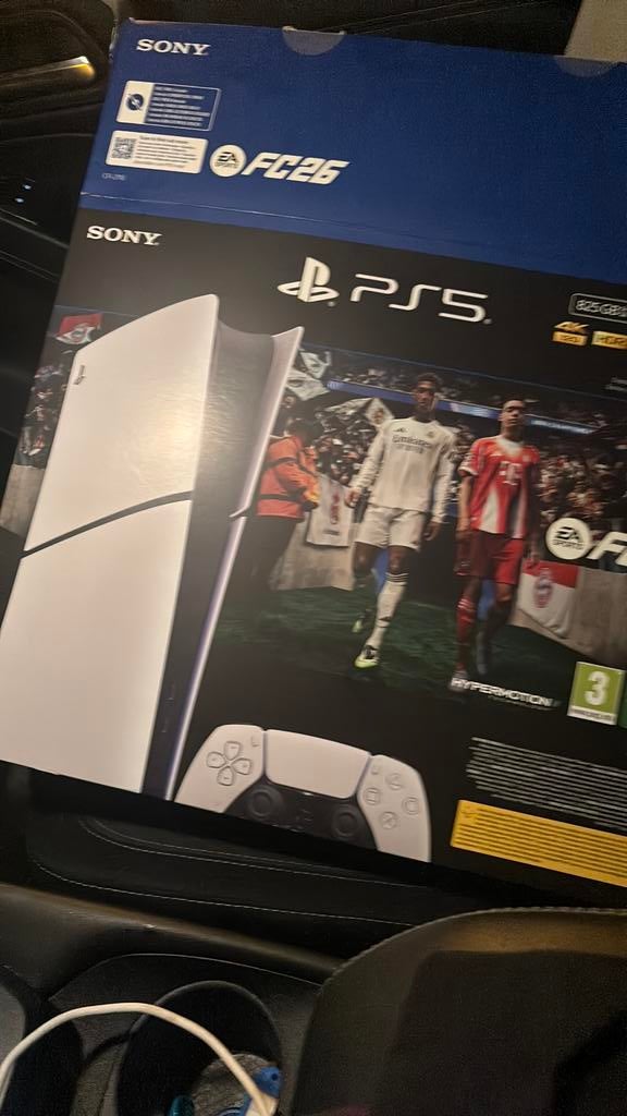 PS5 1 bakje 825GB, Games en Spelcomputers, Ophalen of Verzenden, Zo goed als nieuw