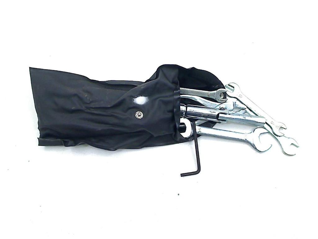 GEREEDSCHAPSET FJR 1300 2006-2012 ABS (FJR1300 FJR1300A), Dhr. S. di Majo, Gebruikt, Info@cama-motorparts.nl, P.J. Troelstraweg 8 8
3144 CX  MAASSLUIS, NL