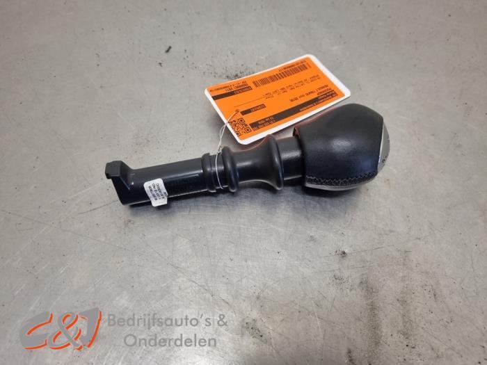 Pommeau levier de vitesse d'un Renault Trafic, Autos : Pièces & Accessoires, Habitacle & Garnissage, Renault, Utilisé, 3 mois de garantie