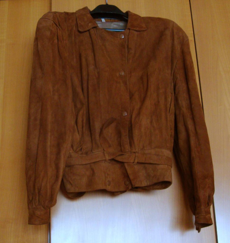 Prachtig broekpak in Daim van super kwaliteit - 42/44, Kostuum of Pak, Beige, Maat 42/44 (L), Ophalen of Verzenden