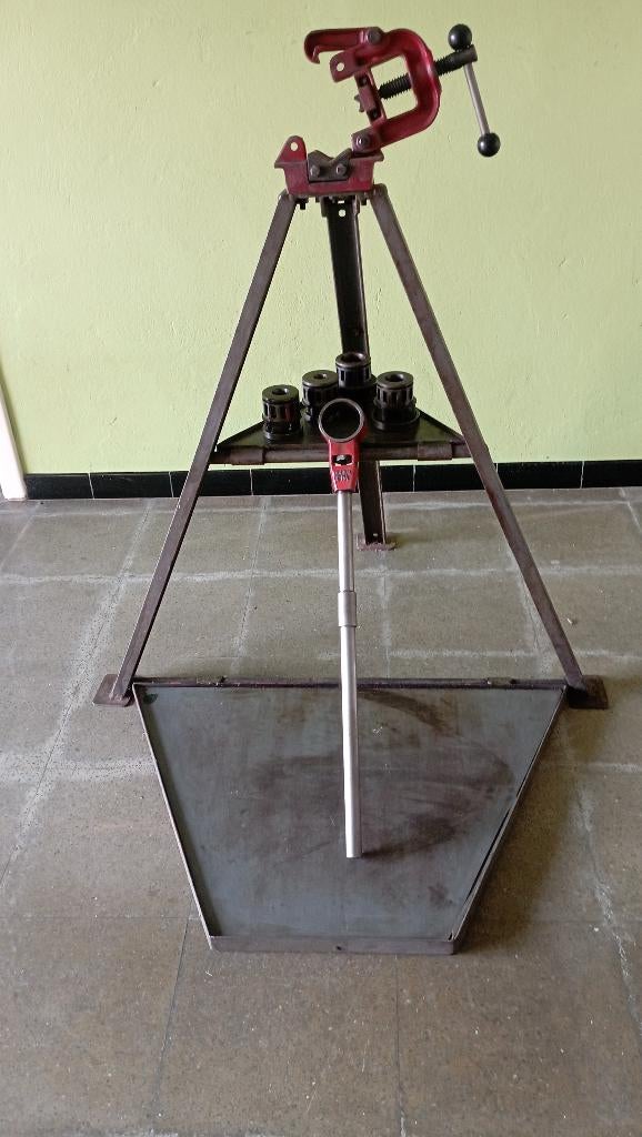 Schroefdraad snijder set voor metalen Buizen, Ophalen, Zo goed als nieuw