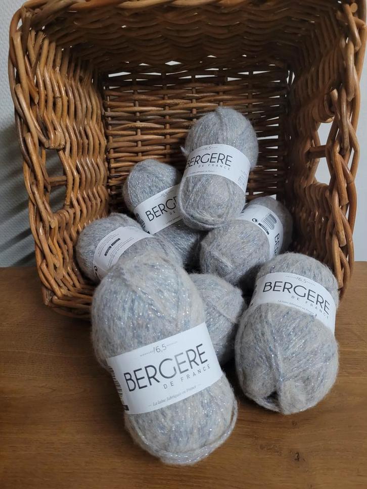 7 pelotes fil tricot  Bergère  France Cirrus neige/fil luxe, Hobby & Loisirs créatifs, Tricot & Crochet, Neuf, Tricot ou Crochet