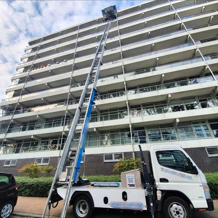 2 ascenseurs mobiles de 30 m Bocker Fuso Canter 2020/21, Autos, Camionnettes & Utilitaires, Entreprise, FUSO, Enlèvement