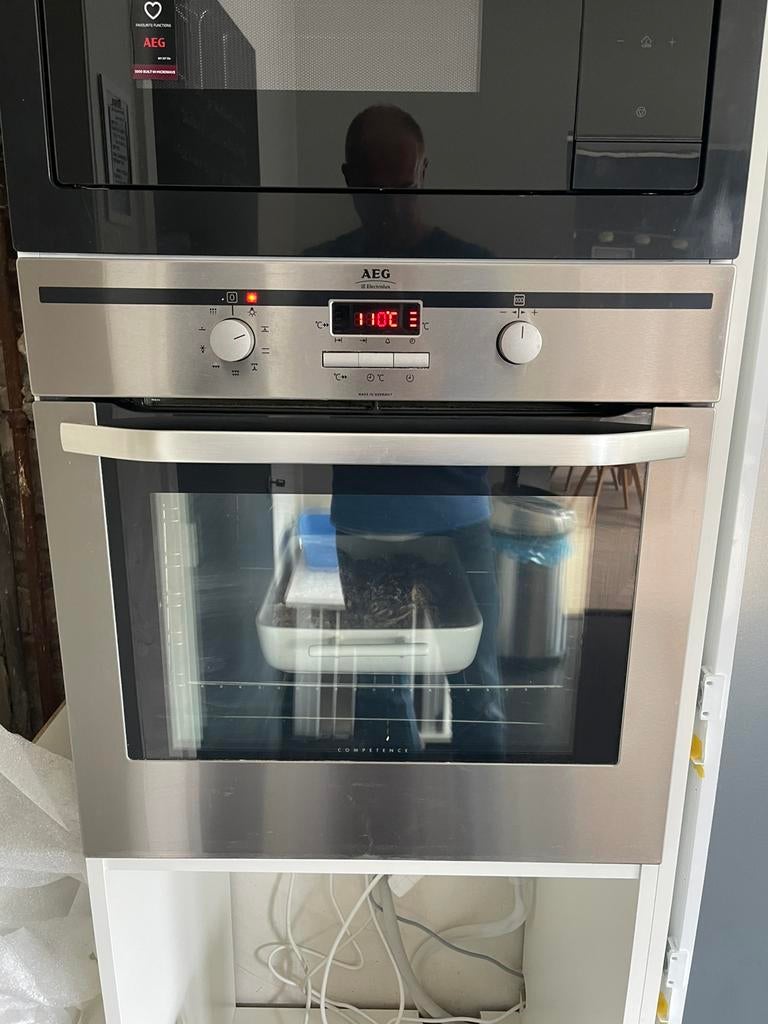 Four AEG, Electroménager, Enlèvement, Comme neuf