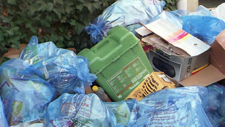 GEZOCHT, retro groene milieubox(en) in bruikbare staat, Hobby & Loisirs créatifs, Hobby & Loisirs Autre, Utilisé, Enlèvement ou Envoi