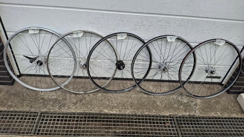 28" alu. voorwiel SHIMANO NAAFDYNAMO fietswiel recht + oké, Fietsen en Brommers, Fietsonderdelen, Ophalen, Zo goed als nieuw, Wiel
