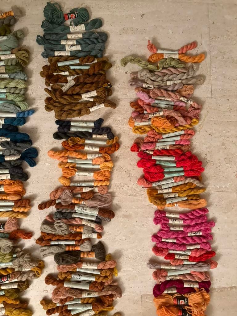 Tapisseriewol nieuw 840 stuks, Hobby en Vrije tijd, Naaien en Fournituren, Ophalen of Verzenden, Zo goed als nieuw