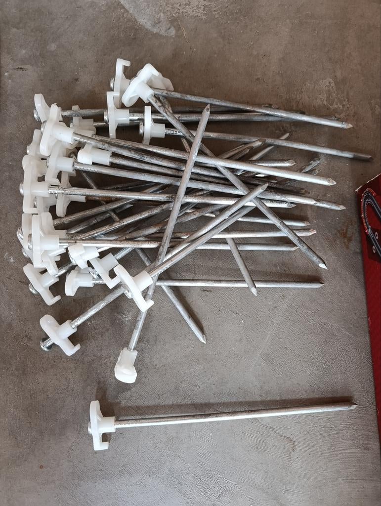 Piketten 30 stuks lichtgevende 20€, Caravans en Kamperen, Tentaccessoires, Ophalen