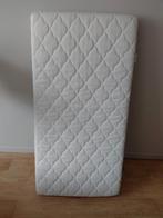 Matelas bébé en mousse 60x120 + draps housse, Enlèvement