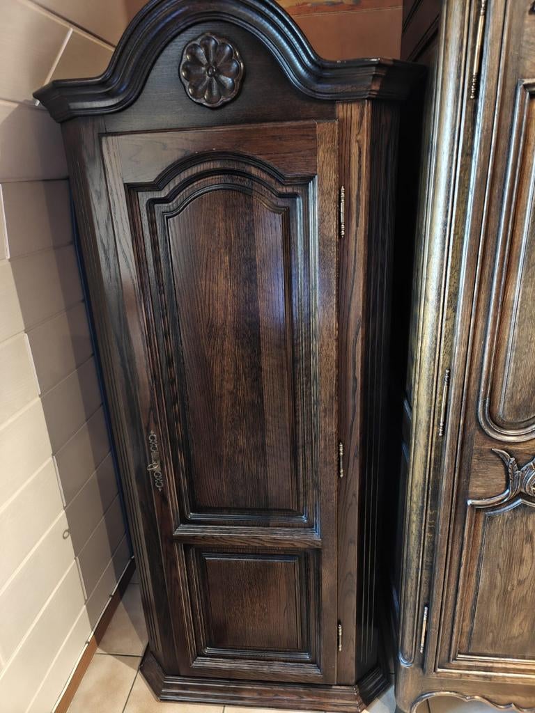 Hal kast donkerbruin in eik, Ophalen