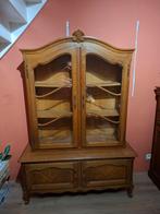 Vitrine d'exposition de style français., Enlèvement