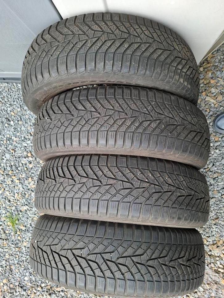 4 pneus hiver 215/65 R17, Auto-onderdelen, Banden en Velgen, Band(en), Winterbanden, Ophalen