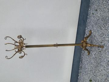 Vintage staande kapstok Hollywood Regency stijl. Rococo  beschikbaar voor biedingen