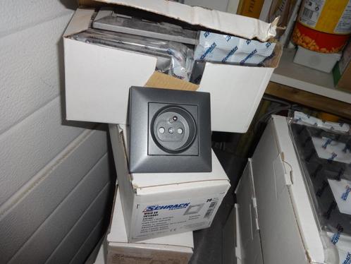 stopcontact, Doe-het-zelf en Bouw, Overige Doe-Het-Zelf en Bouw, Nieuw, Ophalen of Verzenden
