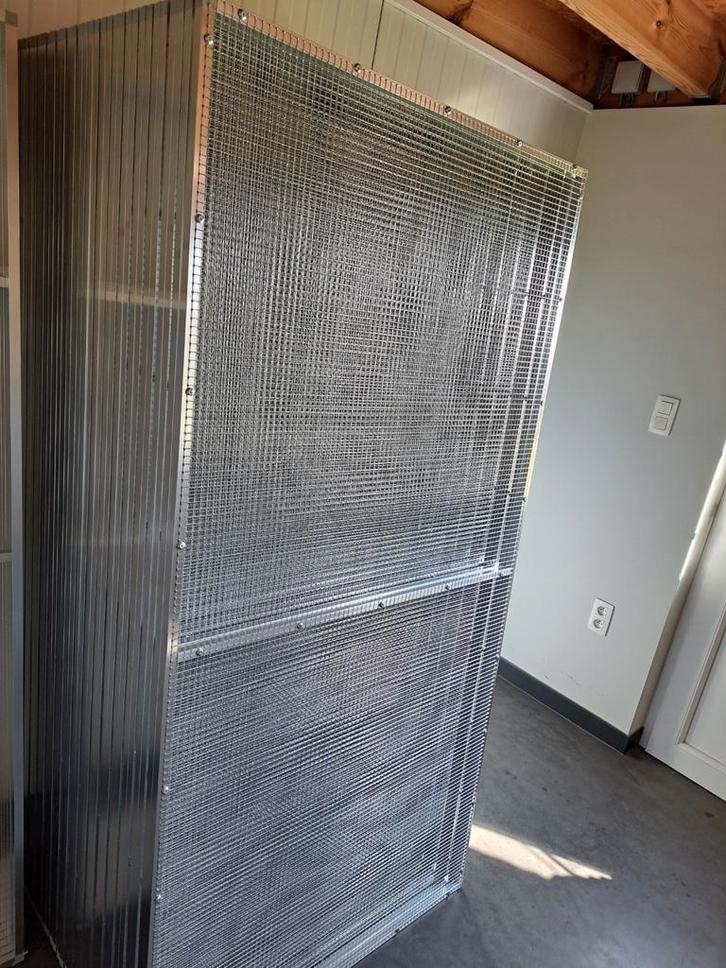 20  VASTE ALUMINIUM DRAADPANELEN . ( NIEUW ), Dieren en Toebehoren, Vogels | Hokken en Kooien, Nieuw, Volière, Aluminium, Ophalen
