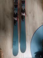 Paire de skis Rossignol Scratch 174 polyvalent avec fixation, Sports & Fitness, 160 à 180 cm, Carving, Skis, Rossignol