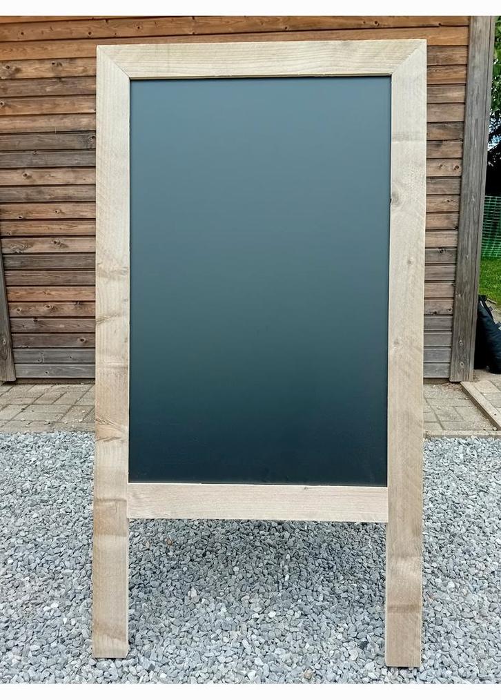 Mooi, hoogwaardig steigerhouten stoepbord. Licht-bruin, Zakelijke goederen, Horeca | Meubilair en Inrichting, Ophalen