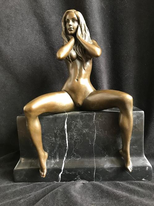 Bronzen naakte dame, Claude/stempel pikant zuiver brons, Antiek en Kunst, Kunst | Beelden en Houtsnijwerken, Ophalen of Verzenden