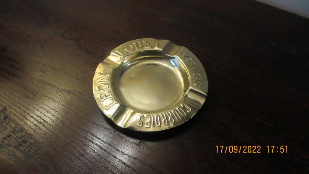 Leon LOBET geel koperen asbak Courroies Verviers in reliëf, Antiek en Kunst, Curiosa en Brocante, Ophalen of Verzenden