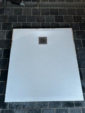 Dochebak 100 X 90 met afvoer en inox rooster beschikbaar voor biedingen