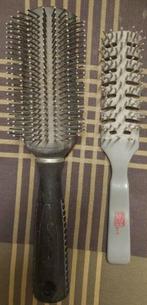 2 haarborstels, Ophalen, Gebruikt