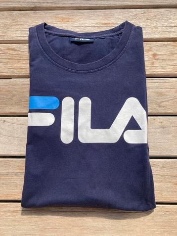 T-shirt Fila M bleu, inscription blanche, Enlèvement ou Envoi, Comme neuf, Bleu