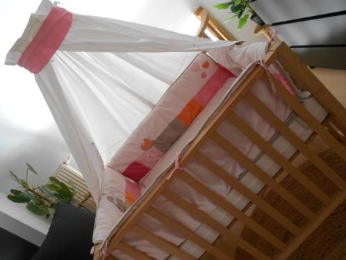 NOUKIES ....cuve de parc +voile  brodé, Kinderen en Baby's, Babyparken, Zo goed als nieuw, Rechthoekig, Boxkleed, Ophalen of Verzenden