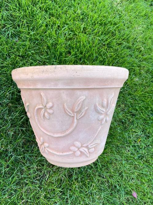 Pot de fleur avec motifs en relief, Jardin & Terrasse, Pots de fleurs, Utilisé, Intérieur, Balcon, Jardin, Moins de 40 cm, 25 à 40 cm