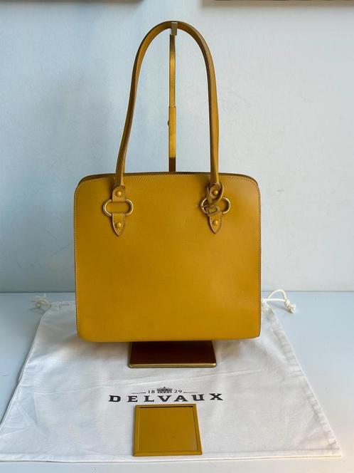 Delvaux, Handtassen en Accessoires, Tassen | Damestassen, Zo goed als nieuw, Handtas, Geel, Ophalen of Verzenden
