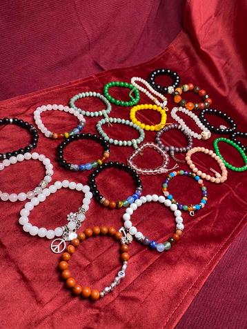 Lot Natuurstenen Armbanden beschikbaar voor biedingen