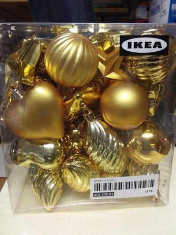 Gouden kerstballen beschikbaar voor biedingen