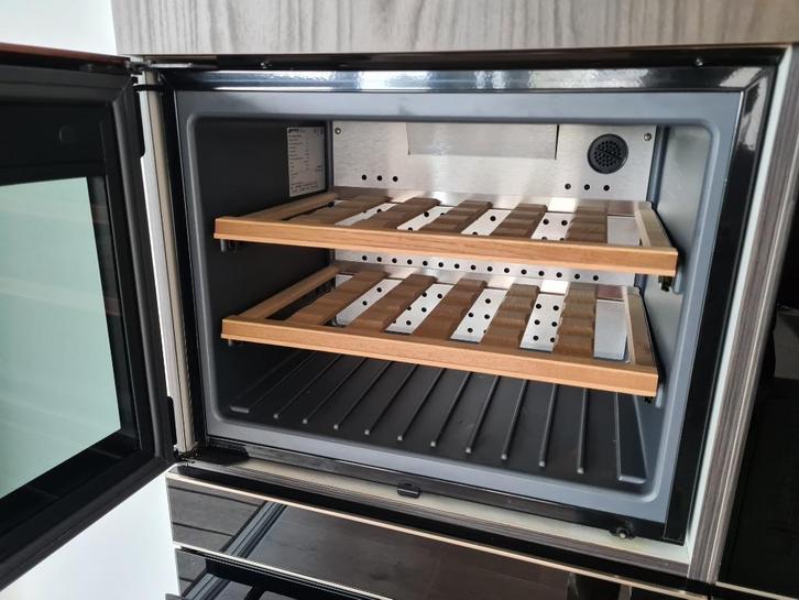 Smeg wijnkoeler, Huis en Inrichting, Keuken | Keukenbenodigdheden, Ophalen