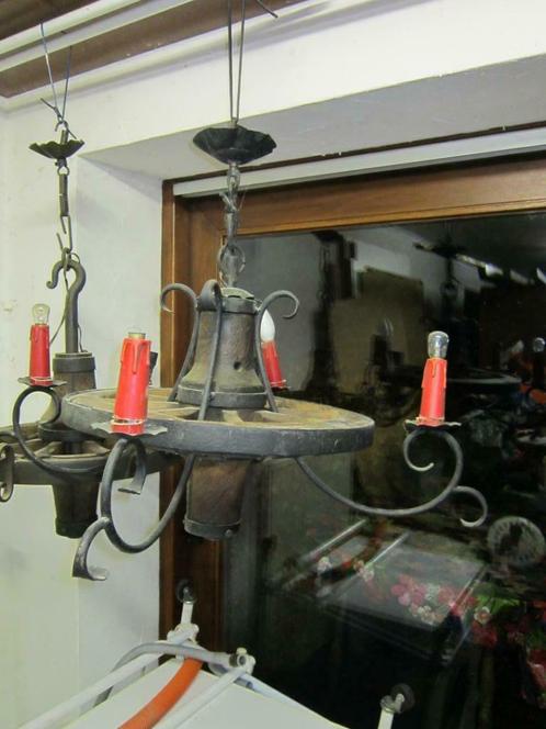 Lustre roue de brouette chêne 4 lampes petits socquets, Maison & Meubles, Lampes | Lampes de table, Utilisé, 75 cm ou plus, Bois