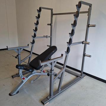 Panatta Squat Rack + Panatta Verstelbare Bankje  beschikbaar voor biedingen