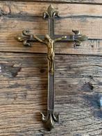 Crucifix ancien Crucifix statue de Jésus en cuivre religion, Enlèvement ou Envoi, Comme neuf