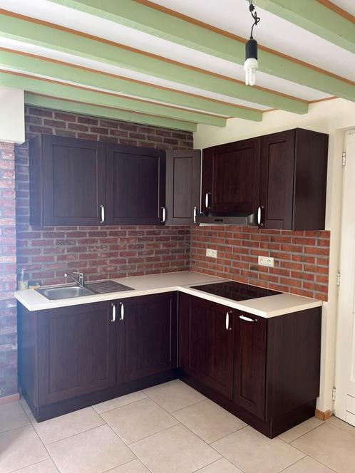 Cuisine d angle en stratifie bois fonce et plan de travail, Huis en Inrichting, Keuken | Complete keukens, Zo goed als nieuw, Hout