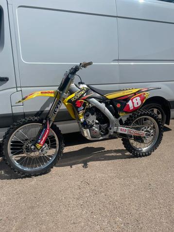 Moto tout-terrain Suzuki RMZ 250cc modèle 2018, Particulier, Moto de cross