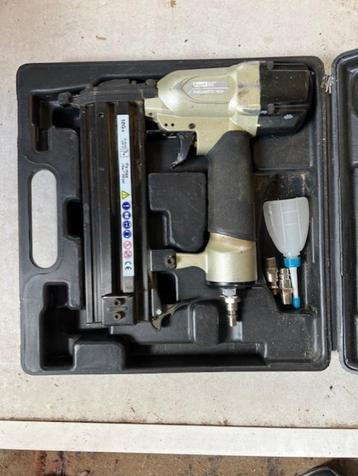 Nagelschieter 'Rapid Pneumatic 18G' beschikbaar voor biedingen