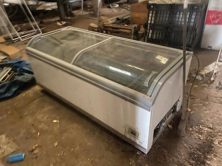 Koppelverkoop vriezer groot, Elektronische apparatuur, Vriezers en Diepvrieskisten, Zo goed als nieuw, Vrijstaand, Vrieskist, Minder dan 85 cm