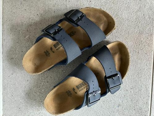 Slippers Birckenstock, Kinderen en Baby's, Kinderkleding | Schoenen en Sokken, Zo goed als nieuw, Overige typen, Jongen of Meisje