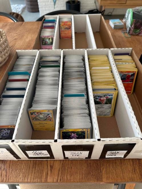 Bundeltjes Pokémon kaarten met holo kaarten, Hobby en Vrije tijd, Verzamelkaartspellen | Magic the Gathering, Zo goed als nieuw