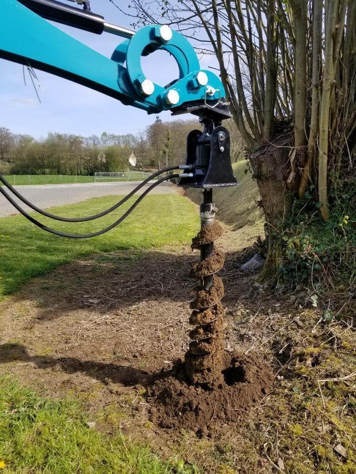 Tarière hydraulique mini pelle > 2,5T & pelle rétro, Zakelijke goederen, Machines en Bouw | Kranen en Graafmachines, Overige typen