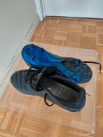 Chaussures de foot pointure 36, Sports & Fitness, Enlèvement, Comme neuf, Chaussures