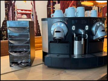 Nespresso Gemini 220 met accessoires beschikbaar voor biedingen