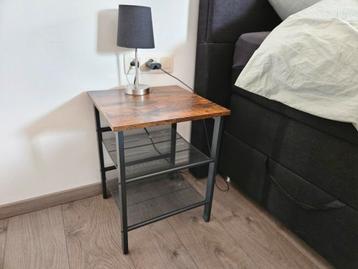 Bureau - 2 nachtkastjes - tv meubel beschikbaar voor biedingen