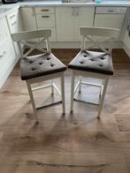 2 barkrukken / barstoelen – wit met zitkussens, Enlèvement, Comme neuf