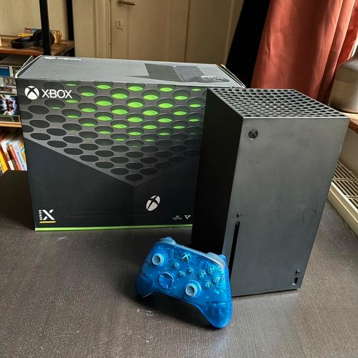 Xbox Series X + Xbox Sky Cipher Controller, Consoles de jeu & Jeux vidéo, Consoles de jeu | Xbox | Accessoires, Comme neuf, Xbox Series X