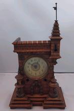 Horloge de table Junghans en bois en forme de chateau, Antiquités & Art, Enlèvement ou Envoi
