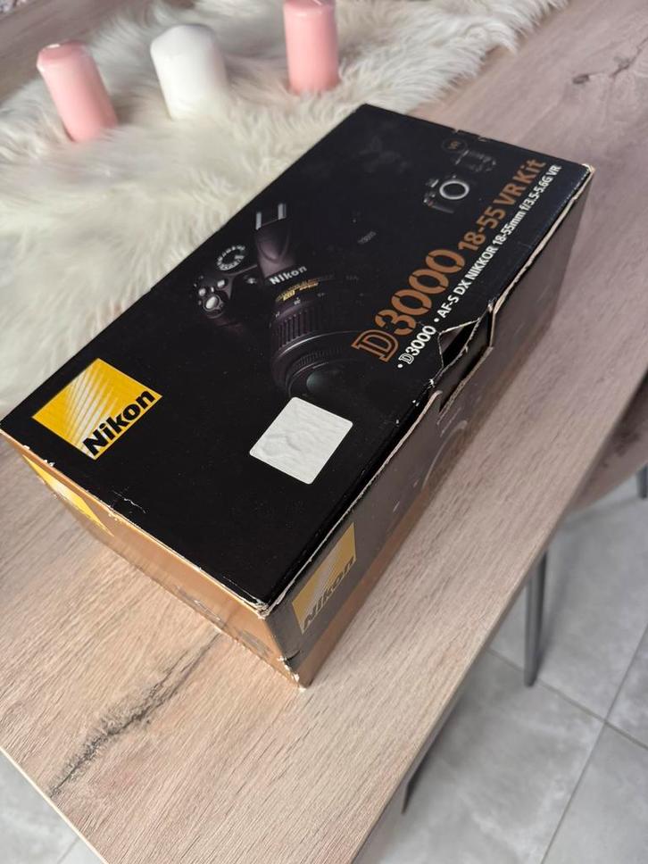 Nikon D3000 - avec boite d’origine et facture, Audio, Tv en Foto, Fotocamera's Digitaal, Zo goed als nieuw, Spiegelreflex, Nikon