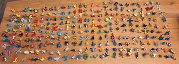 Lot van 250 pokemon figuren circa 2005/6/7 beschikbaar voor biedingen